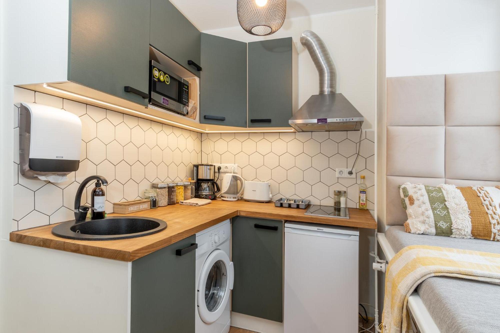 Studio In The Heart Of Paernu, Free Parking! Buitenkant foto