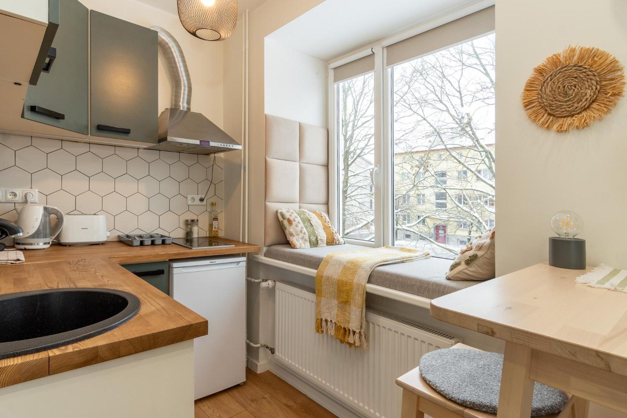 Studio In The Heart Of Paernu, Free Parking! Buitenkant foto